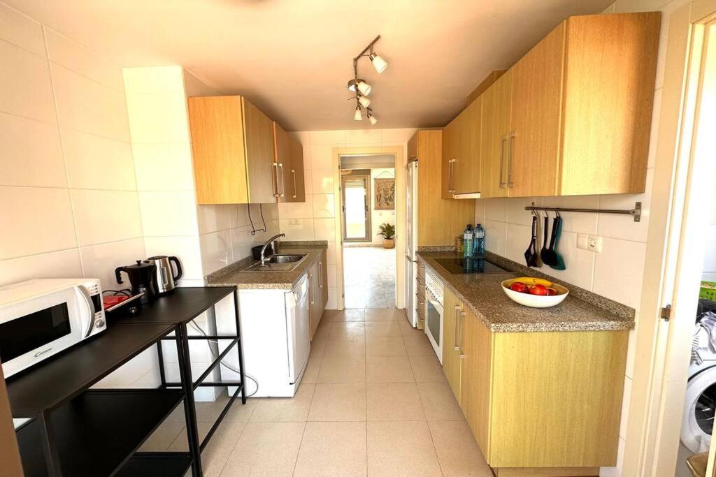 Atico Puerto Marina 2 Hab Con Piscina, 500M De La Plata Lägenhet Torremolinos Exteriör bild